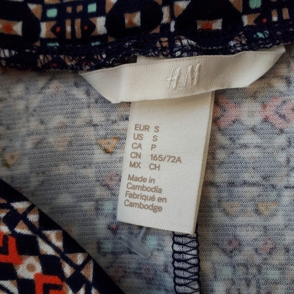 H&M mini  A-line  skirt - Picture 4 of 5